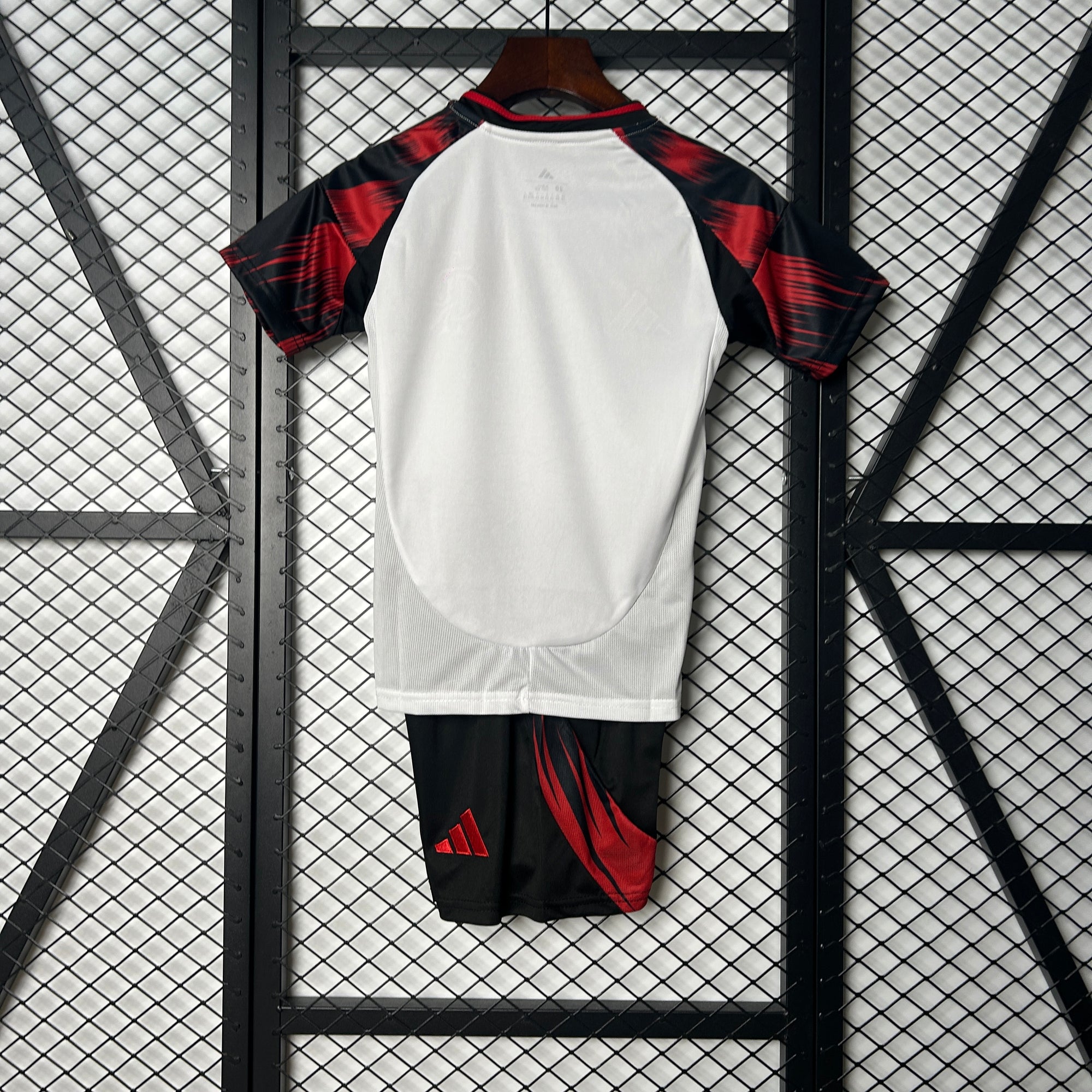 FLAMENGO Equipamento Secundário 25/26 Kids