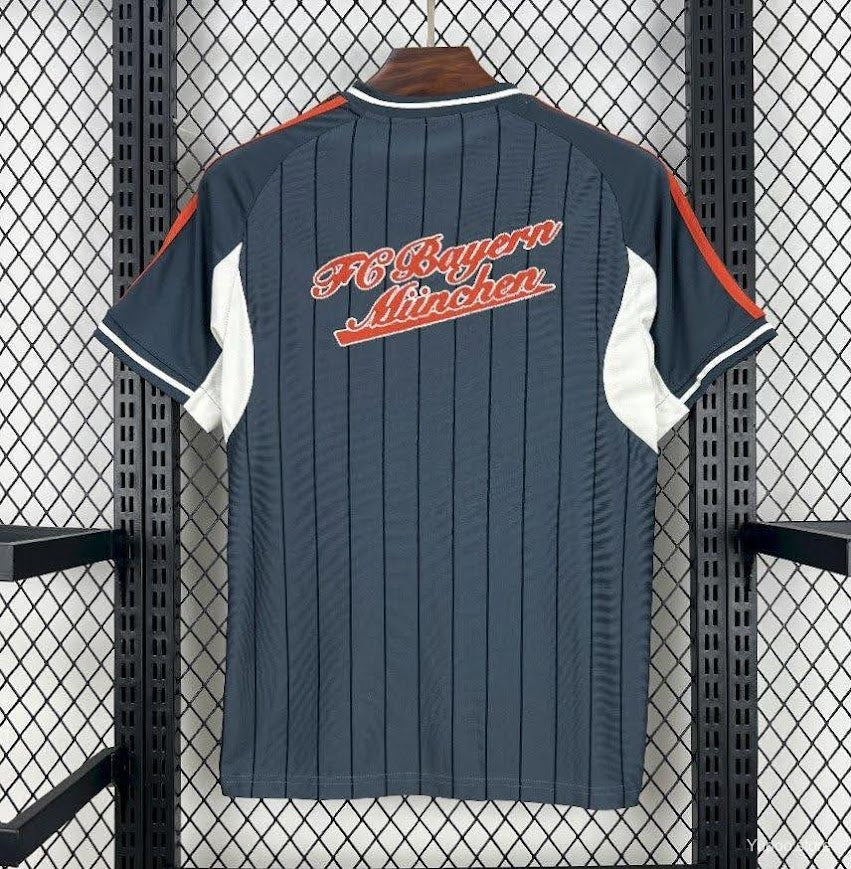 BAYERN MUNICH US Pack Baseball Jersey 25/26